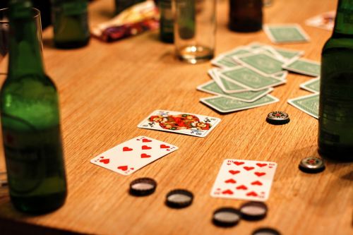 Kortų Žaidimas, Žaisti, Žaidžiu Kortomis, Azartiniai Lošimai, Alkoholis