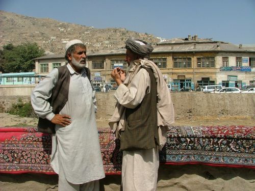 Kilimų Pardavėjas, Kabul, Vyrai, Prekyba Gatvėmis