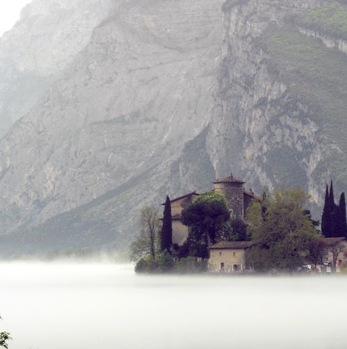 Castel Toblino, Trentinas, Italy, Rūkas, Ežeras, Nuostaba, Magija, Pilis