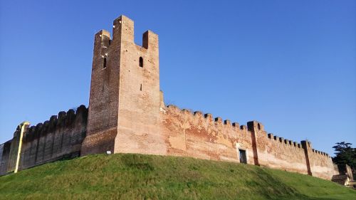 Castelfranco Veneto,  Sienos,  Pilis,  Be Honoraro Mokesčio