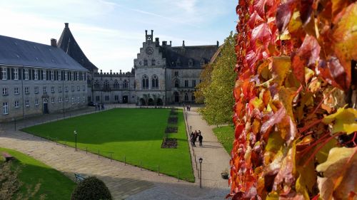 Pilis, Ruduo, Lapai, Raudona, Hof, Schlossgarten, Istoriškai, Architektūra, Senas, Blogas Benthemas