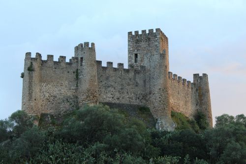 Pilis, Gamta, Viduramžių