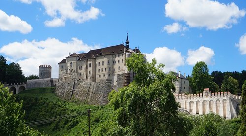 Pilis,  Rokas,  Čekija,  Gotika,  Debesys,  Architektūra,  Kraštovaizdis,  Įtvirtinimų,  Bokštas,  Turizmas,  Pobūdį,  Vasara,  Europa,  Metai,  Dangus,  Žalias