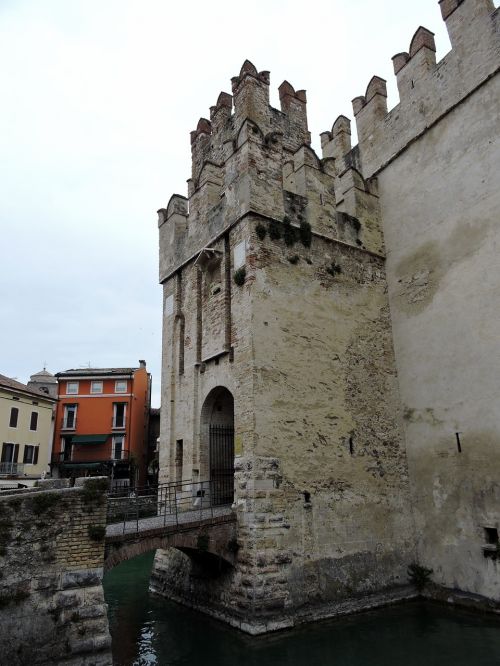 Pilis, Tiltas, Levatoio, Sirmione, Sienos, Fortifikacija, Viduramžiai, Italy