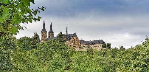 Pilis, Viduramžiai, Bamberg, Romanesque