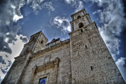 Katedra, Valladolid, Bažnyčia