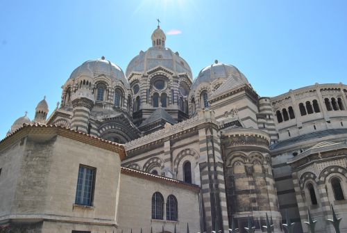 Katedra, Marseille, Menas, Architektūra