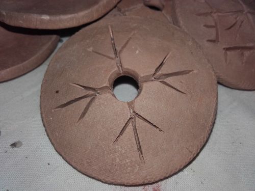 Keramika, Slavai, Amuletai