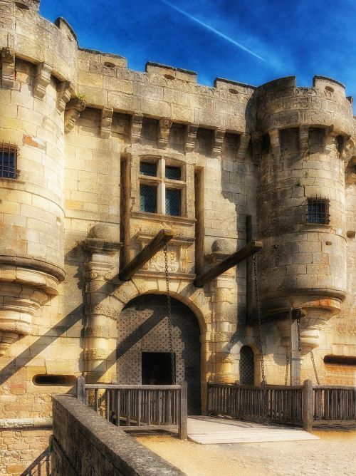 Chateau De Hautefort, Dordogne, France, Pilis, Pastatas, Bokštai, Traukimo Briauna, Istorinis, Orientyras