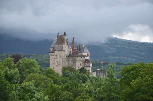 Château De Menthon-Saint-Bernard, Pilis, France, Pilis, Annecy, Haute-Savoie, Riterio Pilis, Romantiškas, Debesys, Miškas, Kalnai