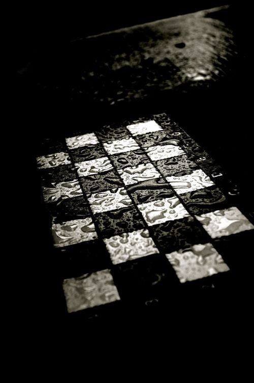 Šachmatai, Šachmatų Lenta, Lietus, Vanduo, Šlapias, Juoda, Balta, Deimantai, Žaisti, Strategija, Tamsi