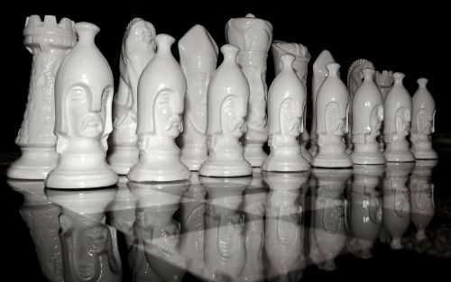 Šachmatų Žaidimas, Šachmatai, Juoda Balta