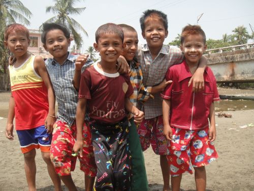 Vaikai, Berniukai, Draugystė, Mianmaras, Burma, Jaunimas, Laimingas, Džiaugsmas