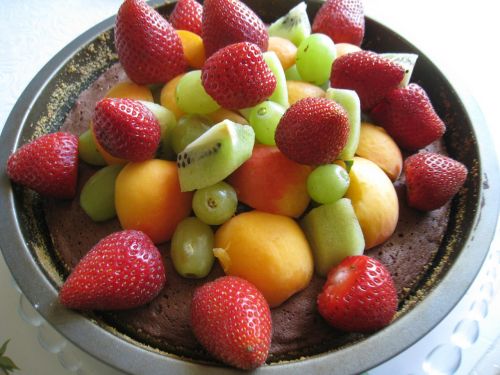 Šokoladinis Pyragas Su Vaisių Kalnu, Spalvos, Vaisiai, Forma, Tortas, Šokoladas