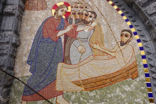 Krikščionis, Serga, Mozaika, Lurdas