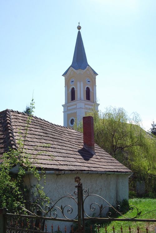 Bažnyčia, Kaimas, Bažnyčios Pastatas