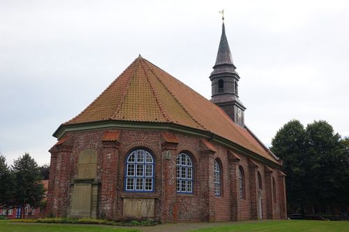 Bažnyčia, Rytinė Frisia, Kaimas
