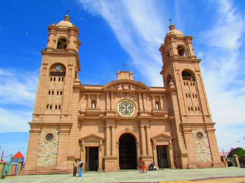 Bažnyčia, Architektūra, Peru