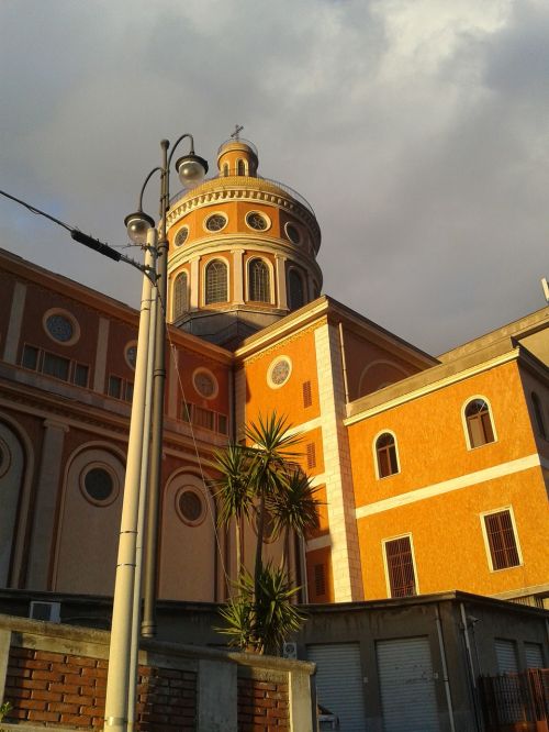 Bažnyčia, Sicilija, Šventykla