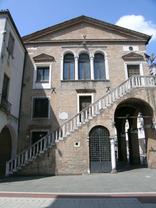 Bažnyčia, Venecijos Mestre, Laiptinė