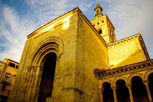 Bažnyčia,  Ožinis,  Segovia,  Architektūra