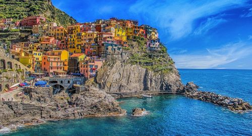 Cinque Terre, Italy, Namai, Spalva, Spalvingi Namai, Architektūra, Jūra, Dangus, Mėlynas Dangus, Akmenys, Kranto, Krantas, Romantika, Kelionė