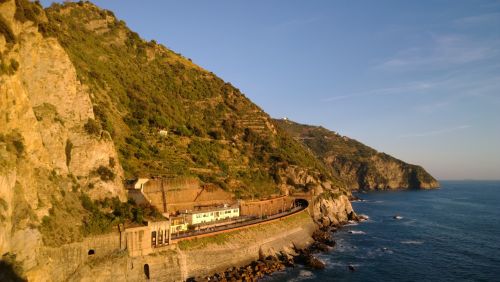 Traukinys,  Stotis,  Hillside,  Italy,  Kalnas,  Kranto,  Pakrantės,  Cinque Terre Kalvos Geležinkelio Stotis