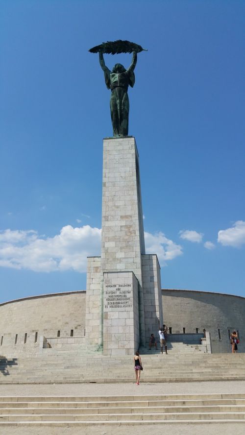 Citadella, Budapest, Vengrija, Vengrų Kalba, Statula, Stulpelis