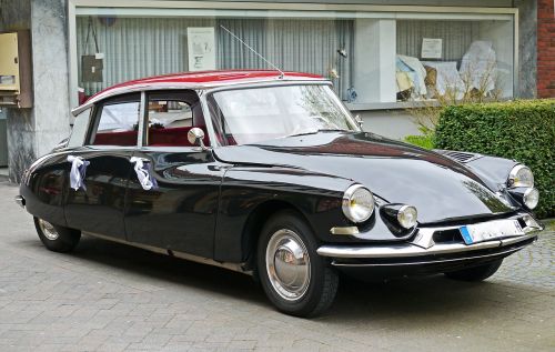 Citroen, Ds19, Vestuvių Automobilis, Automobilių Nuoma, Deivė, Pkw, Futuristinis, 1950 M., France, Legenda, Juoda Raudona, Du Spalvoti Dažai, Hidraulinė Pneumatinė, Uždanga, Klasikinis, Senoji, Oldtimer, Id19, 1955