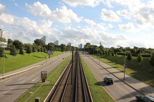 Miestas, Tramvajus, Rostock, Transportas, Tiltas, Geležinkelio Bėgiai, Pėsčiųjų Perėja