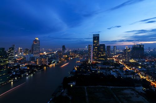 Miestas, Bangkokas, Tailandas, Asija, Dangoraižis, Architektūra, Pastatas, Didelis Miestas, Upė, Metropolis, Naktis, Apšviestas, Kelionė, Debesys, Šventė, Mėlynas, Namai, Saulėlydis, Abendstimmung