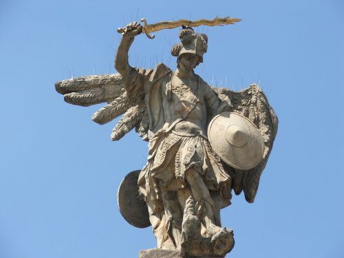 Paaiškinti, Częstochowa, Skulptūra, Angelas