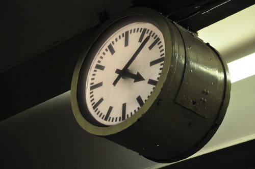 Laikrodis, Berlynas, Metro