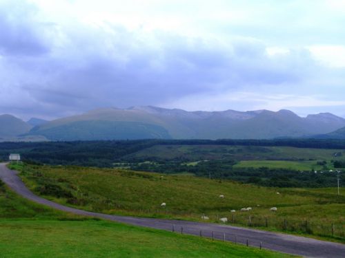 Škotija,  Highlands,  Lochaber,  Fortas & Williams,  Kelionė,  Vaiduoklis,  Debesys,  Debesuota,  Pieva,  Vaizdingas,  Atmosfera,  Ne,  Benas,  Kalnai,  Grampianas,  Debesys Virš Ben Ne