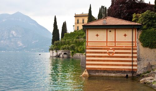 Pakrantė, Ežeras, Italy, Apmąstymai