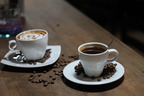 Kavos Pakaitalai,  Gerti,  Espreso Kavos,  Kofeinas
