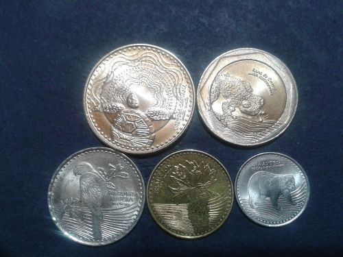 Monetos, Kolumbija, Pinigai