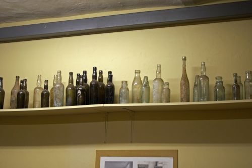 Buteliai,  Senas,  Vintage,  Spalvos,  Stiklas,  Lentyna,  Rodyti,  Senovinių Butelių Kolekcija