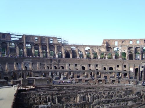 Kolosas, Italy, Architektūra