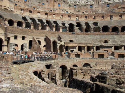 Kolosas, Roma, Italy, Architektūra, Amfiteatras, Arena, Gladiatoriai, Istorija, Romėnų, Koliziejus