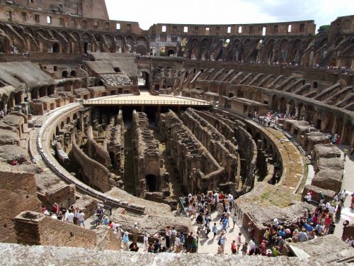 Kolosas, Roma, Romėnų Koliziejus, Gladiatoriai, Italy, Arena