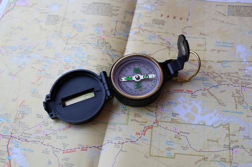 Kompasas, Žemėlapis, Navigacija