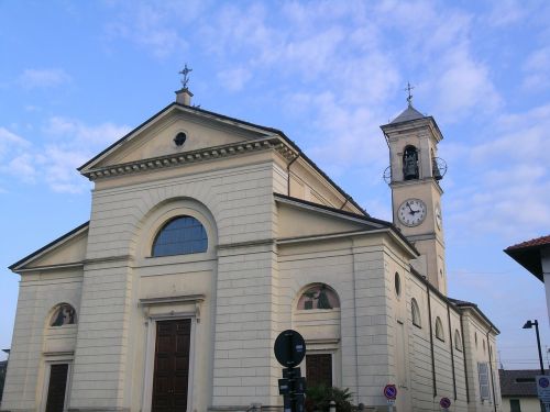 Karnetą Dadda, Italy, Kolnagas, Bažnyčia