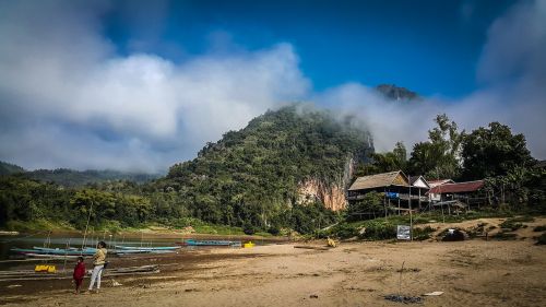 Kaimas, Mekong Upė, Laosas