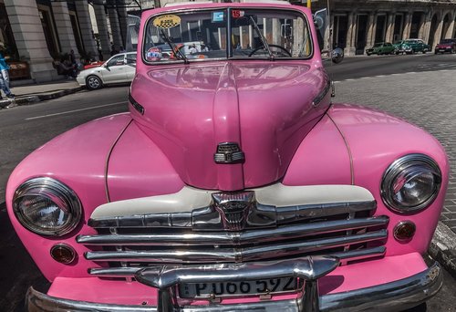 Kuba,  Havana,  Capitol ,  Paseo Del Prado,  Almendron,  Taksi,  Kabrioletas,  Rožinė,  Ford,  Super Deluxe