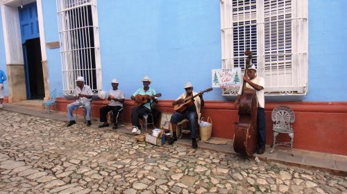 Kuba, Trinidadas, Muzika, Grupė, Spalvotas Fasadas