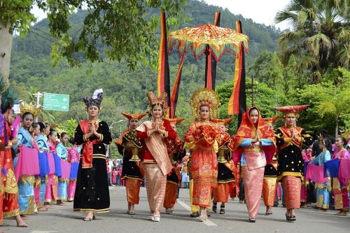 Kultūra, Senovinis, Menai, Spektaklis, Tradicinis, Mergaitės, Moteris, Moteris, Mada, Indonezija, Gražus, Raudona, Lauke