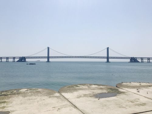 Dalian, Jūra, Tiltas