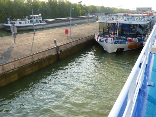Danube, Užraktas, Upė, Laivyba, Užtvankos, Laivas, Upės Kruizas, Kruizinis Laivas, Spynos Kamera, Wachau