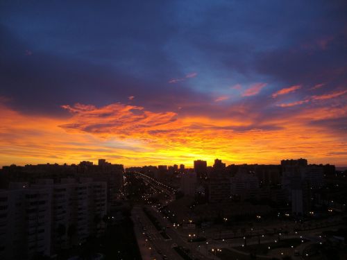 Aušra, Alicante, Dangus